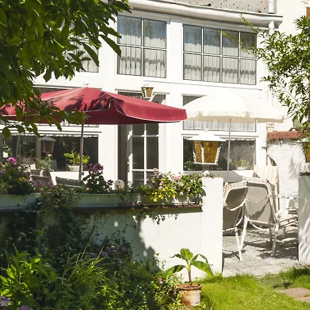 Hotel Am Berg-2
