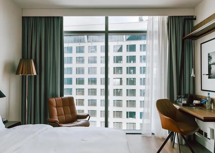 Luxury hotel only: Radisson Blu Hotel Frankfurt