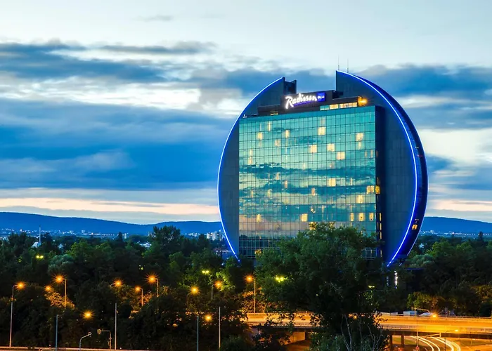 In Luxury hotels Radisson Blu Frankfurt